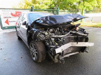 damaged passenger cars Mercedes A-klasse  2014/4