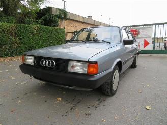 demontáž osobní automobily Audi 80  1985/4