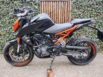 dommages motocyclettes  KTM 125 Duke ABS 2021/5