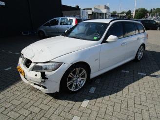 Démontage voiture BMW 3-serie 318 D  ( M LINE ) 2012/1