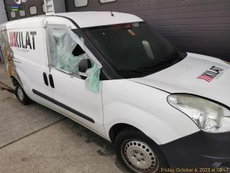 uszkodzony samochody ciężarowe Opel Combo Combo, Van, 2012 / 2018 1.3 CDTI 16V ecoFlex 2015/8