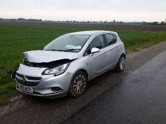 uszkodzony samochody ciężarowe Opel Corsa E 1.3 cdti 2016/2