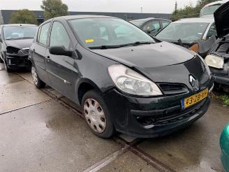 damaged commercial vehicles Renault Clio Clio III (BR/CR), Hatchback, 2005 / 2014 1.2 16V 75 2008/1