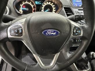Ford Fiesta 5-Drs 1.0 Style Navi picture 18