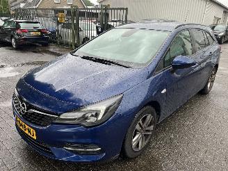 uszkodzony samochody osobowe Opel Astra Sports Tourer 1.5 CDTI Business Edition 2021/1