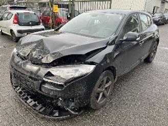 Voiture accidenté Renault Mégane 1.2 TCe Authentique  HB   ( 72369 Km ) 2014/3