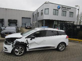 damaged commercial vehicles Renault Clio 1.5dci Estate AIRCO NAVI E6 2017/7