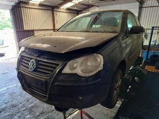 uszkodzony samochody osobowe Volkswagen Polo 1.4-16V Sportline 2005/1