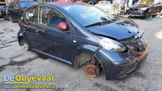 Voiture accidenté Toyota Aygo Aygo (B10), Hatchback, 2005 / 2014 1.0 12V VVT-i 2005/12