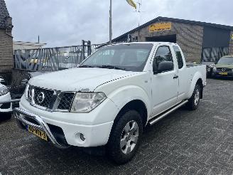 dommages fourgonnettes/vécules utilitaires Nissan Navara 2.5 DCI KING CAB 4WD DPF 4X4 2008/9