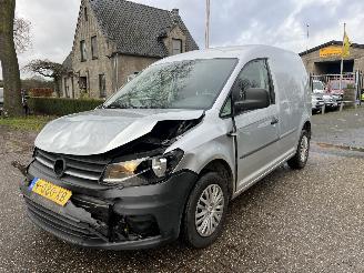 dañado vehículos comerciales Volkswagen Caddy 1.6 TDI AIRCO 2019/2