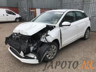 uszkodzony samochody ciężarowe Hyundai I-20 i20 (GBB), Hatchback, 2014 1.2i 16V 2016/10
