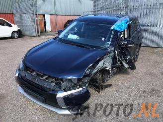 damaged passenger cars Mitsubishi Outlander Outlander (GF/GG), SUV, 2012 2.0 16V 4x2 2015/8