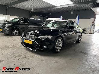 Unfallwagen BMW 3-serie 318i Luxury Edition NL NAP! BTW! 2018/8