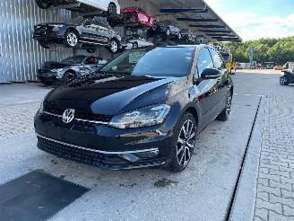 damaged machines Volkswagen Golf VII 2.0 TDI 4motion 2017/10