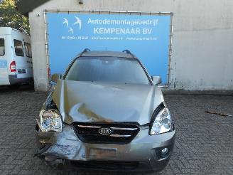 Auto incidentate Kia Carens Carens III (FG) MPV 2.0i CVVT 16V (G4KA) [106kW]  (09-2006/03-2013) 2010/10