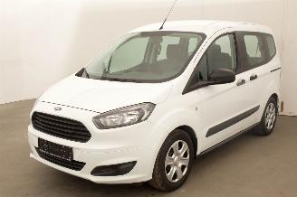 damaged passenger cars Ford Transit Cour 1.0 74KW 5 persoons MARGE PRIJS 2017/10