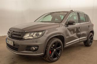dommages motocyclettes  Volkswagen Tiguan 2.0 TDI Pano 2012/7