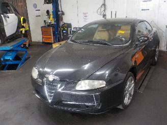 Coche accidentado Alfa Romeo GT GT (937) Coupé 2.0 JTS 16V (937.A.1000) [121kW]  (11-2003/09-2010) 2004