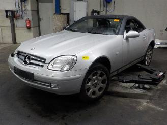 Auto incidentate Mercedes SLK SLK (R170) Cabrio 2.0 200 16V (M111.946) [100kW]  (09-1996/03-2000) 2000/1