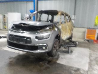 uszkodzony samochody osobowe Citroën C4 C4 Grand Picasso (3A) MPV 1.2 12V PureTech 130 (EB2DTS(HNY)) [96kW]  (=
04-2014/03-2018) 2017/5