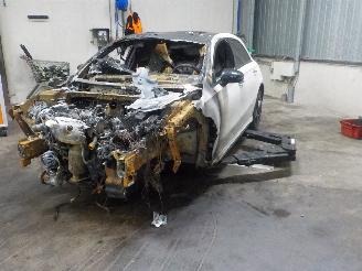 demontáž osobní automobily Mercedes A-klasse A (177.0) Hatchback 2.0 A-250 Turbo 16V (M260.920) [165kW]  (03-2018/1=
2-2025) 2018