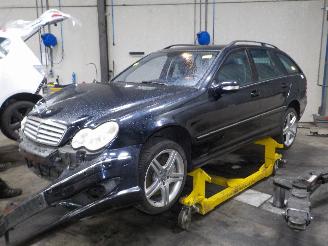 Autoverwertung Mercedes C-klasse C Combi (S203) Combi 3.0 C-320 CDI V6 24V (OM642.910) [165kW]  (06-200=
5/08-2007) 2006/7