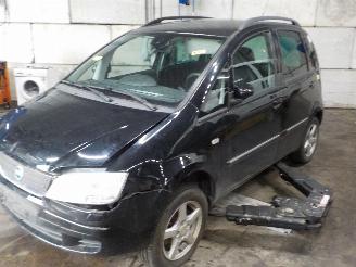 Damaged car Fiat Idea Idea (350AX) MPV 1.4 16V (Euro 5) [70kW]  (01-2004/12-2012) 2007/1