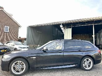 uszkodzony samochody osobowe BMW 5-serie gereserveerd 520XD 190pk 8-traps aut M-Sport Ed High Exe - 4x4 aandrijving - softclose - head up - xenon - 360camera - line assist - 162dkm - keyless entry + start 2015/8