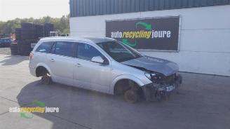 Salvage car Opel Astra Astra H SW (L35), Combi, 2004 / 2014 1.6 16V Twinport 2010/1