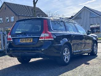 Volvo V-70 2.0 D4 Xenon Leer AUTOMAAT picture 5