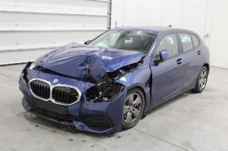 Damaged car BMW 1-serie 116 2022/7