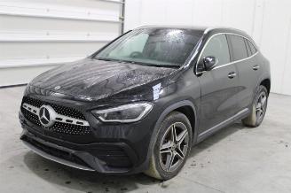 dommages motocyclettes  Mercedes GLA 180 2021/8