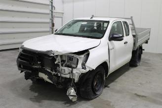Salvage car Toyota Hilux  2021/4
