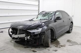 Voiture accidenté Audi Q8  2022/11