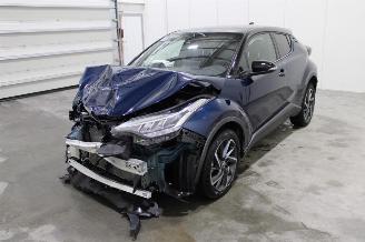 Damaged car Toyota C-HR  2023/11