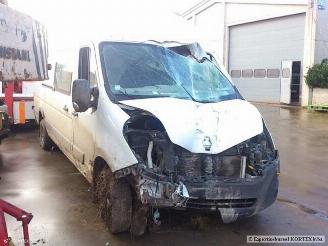 Coche accidentado Renault Master 2300 diesel 2011/1