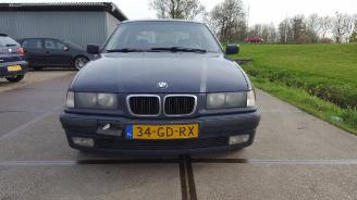 Coche siniestrado BMW 3-serie 3 serie Compact (E36/5) Hatchback 316i (M43-B19(194E1)) [77kW]  (12-1998/08-2000) 2000/9