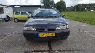 demontáž osobní automobily Ford Mondeo Mondeo I Hatchback 1.8i 16V (U9) (RKA) [85kW]  (02-1993/08-1996) 1994/5