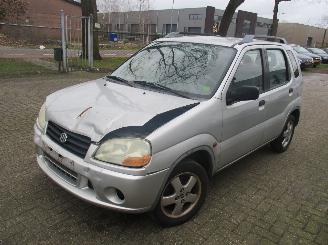 Salvage car Suzuki Ignis  2001/3