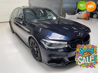 Damaged car BMW 5-serie 540i M-Pack LASER-LED/PANO/360CAM/VENTILATIE/NIGHTVISION/SIDEASSIST/MEMORY/LEDER/BOMVOL! 340PK! 2018/9