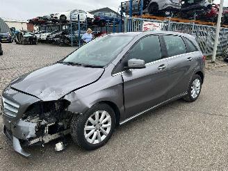 demontáž osobní automobily Mercedes B-klasse  2014/1