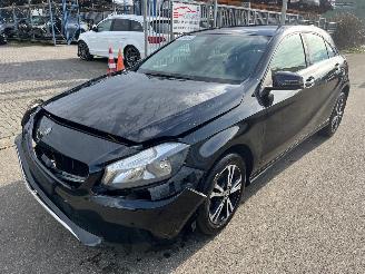 Damaged car Mercedes A-klasse  2017/1