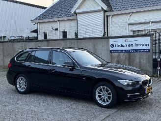 Voiture accidenté BMW 3-serie Touring 320D 190Pk Automaat Luxery Head-Up 2015/10