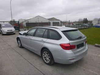 danneggiata veicoli commerciali BMW 3-serie BUSINESS PACK 2019/1