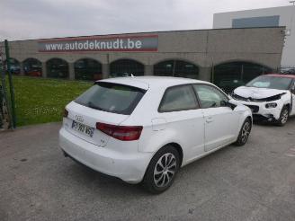 Voiture accidenté Audi A3 1.6 TDI 2014/6