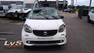 Damaged car Smart Forfour Forfour (453), Hatchback 5-drs, 2014 1.0 12V 2015/5