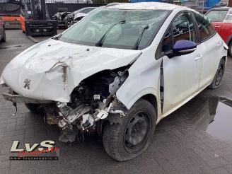 uszkodzony samochody osobowe Peugeot 208 208 I (CA/CC/CK/CL), Hatchback, 2012 / 2019 1.2 Vti 12V PureTech 2017/8