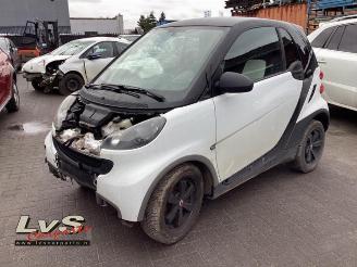 Damaged car Smart Fortwo Fortwo Coupe (451.3), Hatchback 3-drs, 2007 1.0 45 KW 2011/10