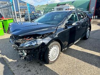 Autoverwertung Volvo V-40 1.6 Cross Country 2013/5